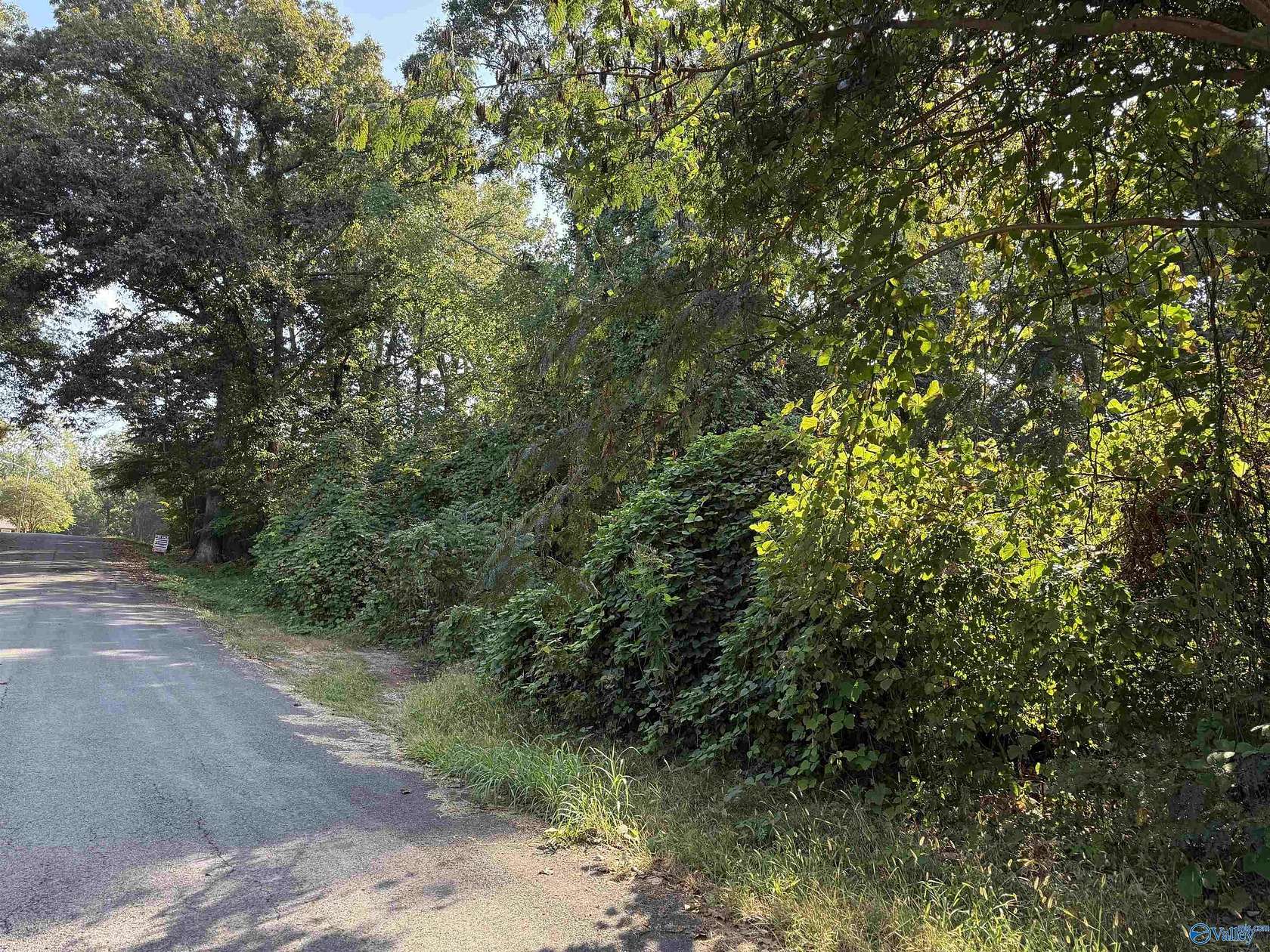 1 Acre of Land for Sale in Scottsboro, Alabama