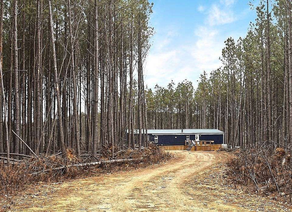 39.4 Acres of Land with Home for Sale in Linden, Tennessee