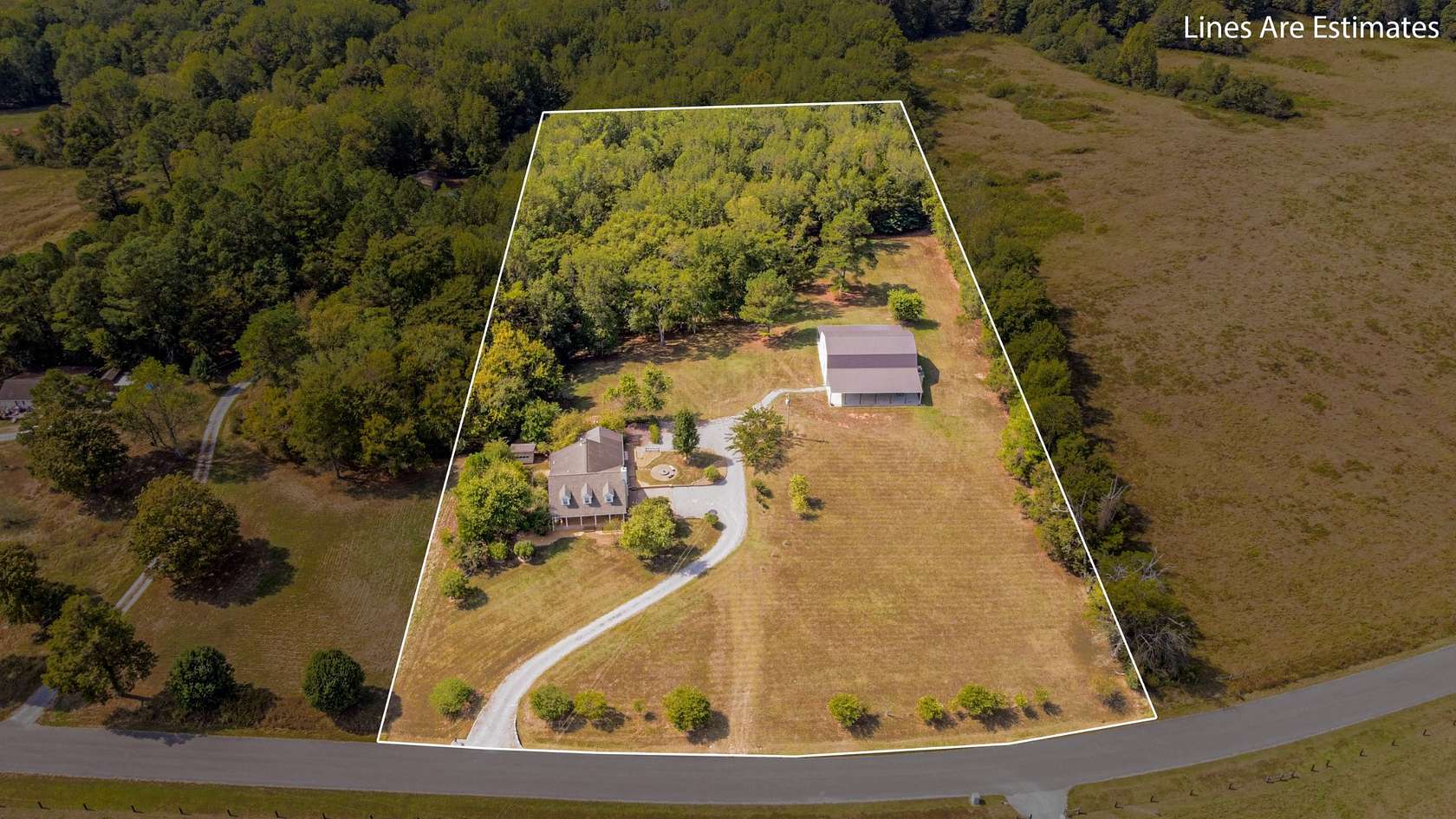 5.22 Acres of Residential Land with Home for Sale in Lebanon, Tennessee