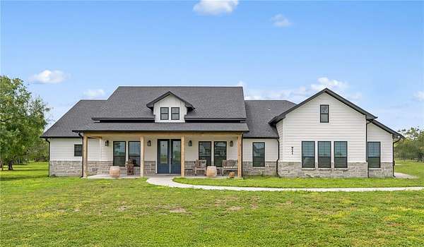 2.7 Acres of Residential Land with Home for Sale in Corpus Christi, Texas