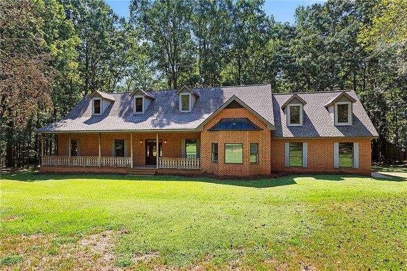 7.1 Acres of Residential Land with Home for Sale in Stockbridge, Georgia