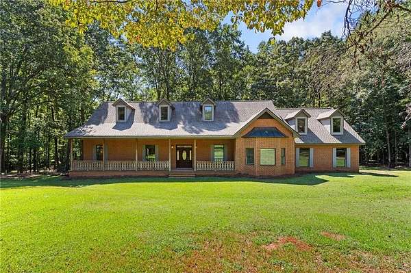 7.1 Acres of Residential Land with Home for Sale in Stockbridge, Georgia