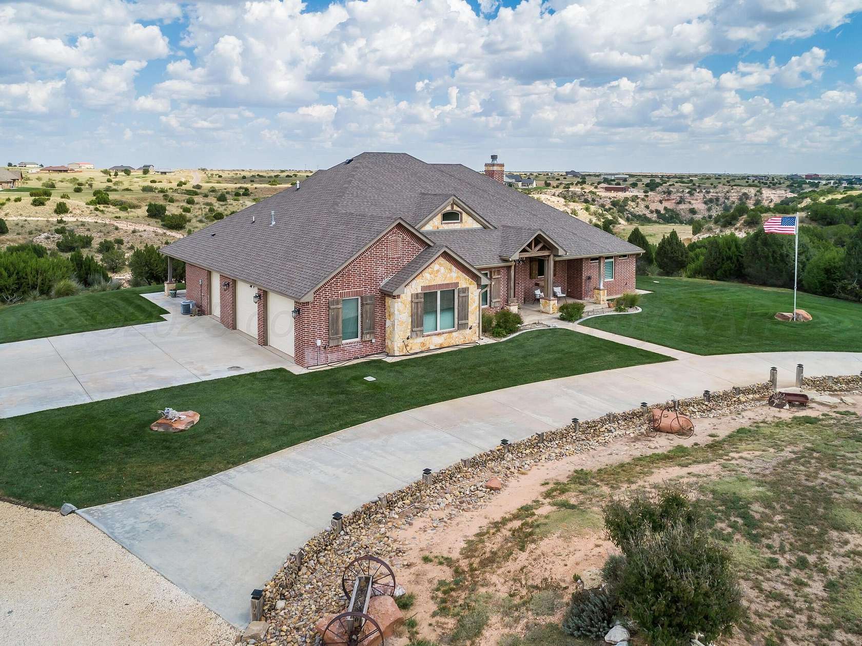 5.73 Acres of Residential Land with Home for Sale in Amarillo, Texas