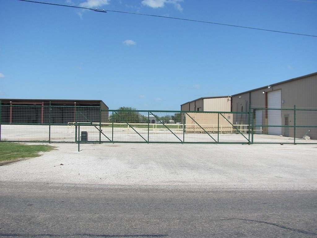 4 Acres of Improved Commercial Land for Sale in Hondo, Texas