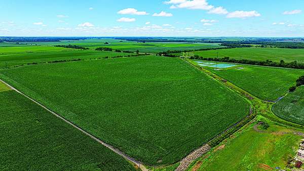 21 Acres of Agricultural Land for Auction in Belvue, Kansas