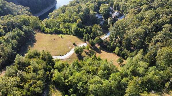 1 Acre of Land for Sale in Monticello, Kentucky