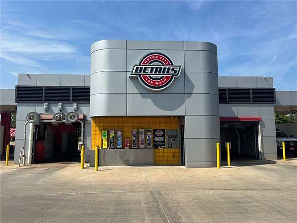 2 Acres of Improved Mixed-Use Land for Sale in Springdale, Arkansas