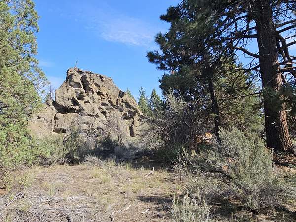 5.38 Acres of Residential Land for Sale in Chiloquin, Oregon