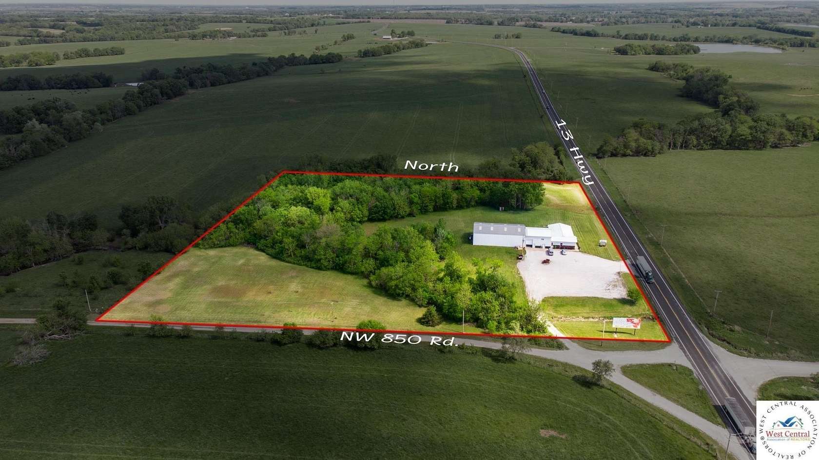 10 Acres of Improved Commercial Land for Sale in Clinton, Missouri
