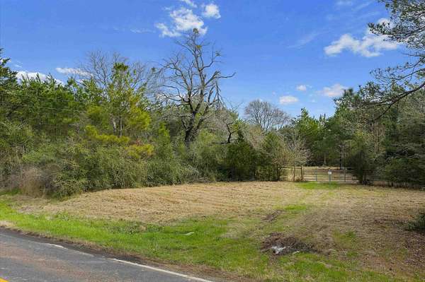 60 Acres of Recreational & Residential Land for Sale in Joaquin, Texas