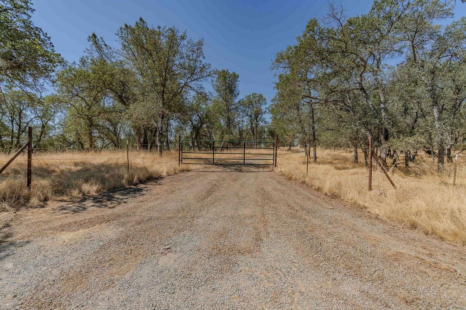 160 Acres of Recreational Land & Farm for Sale in Valley Springs, California