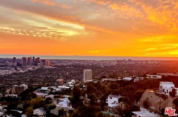 1 Acre of Residential Land for Sale in Los Angeles, California