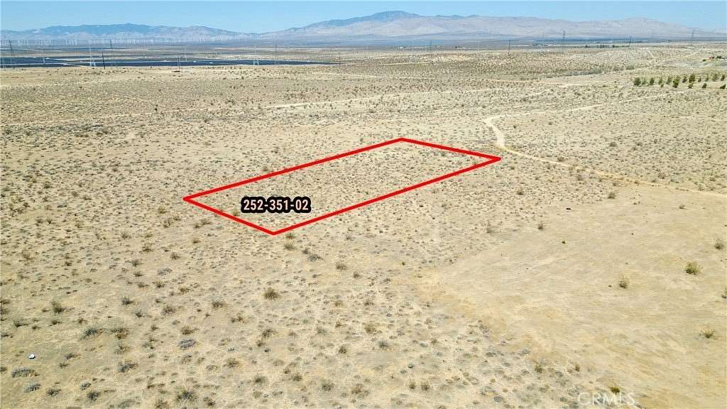 1.25 Acres of Land for Sale in Rosamond, California