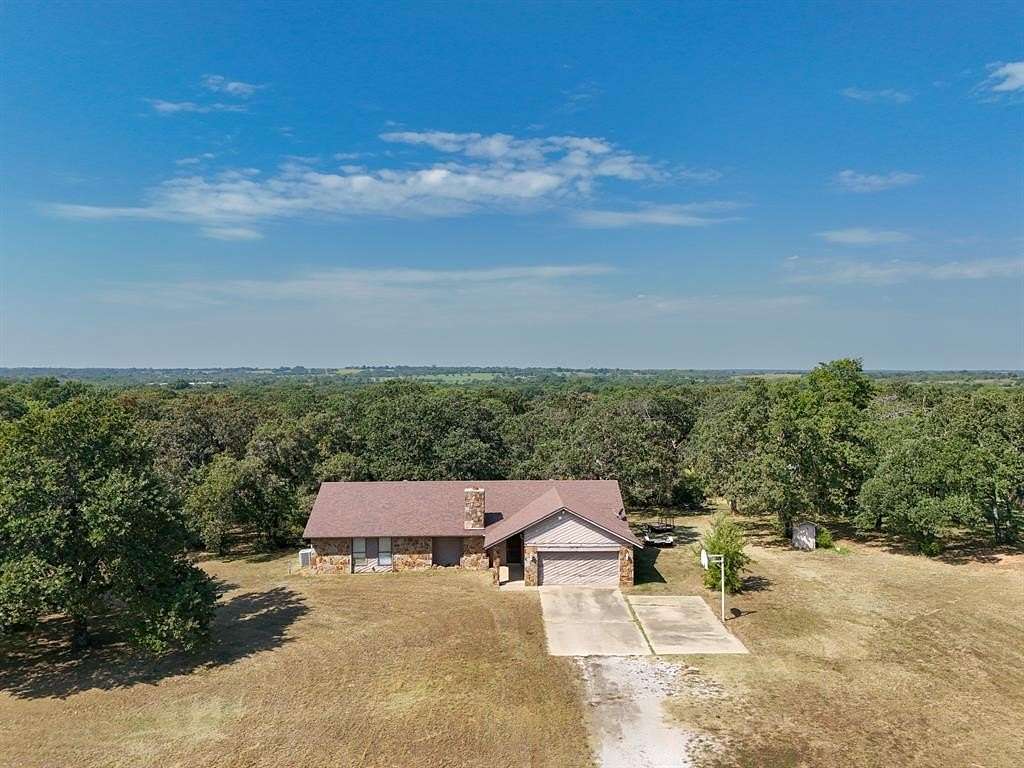 5 Acres of Residential Land with Home for Sale in Shawnee, Oklahoma