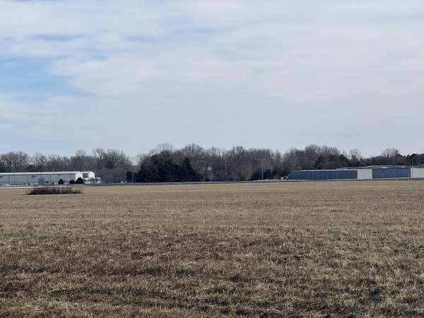 3 Acres of Commercial Land for Sale in Tullahoma, Tennessee