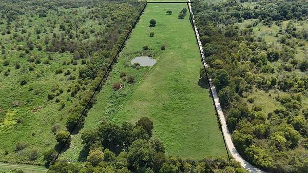 15 Acres of Recreational Land & Farm for Sale in Corsicana, Texas