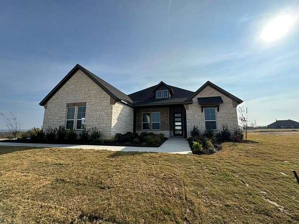 1.6 Acres of Residential Land with Home for Sale in Weatherford, Texas