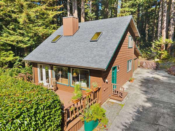 2 Acres of Residential Land with Home for Sale in Bayside, California