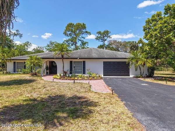 2.75 Acres of Residential Land with Home for Lease in Naples, Florida