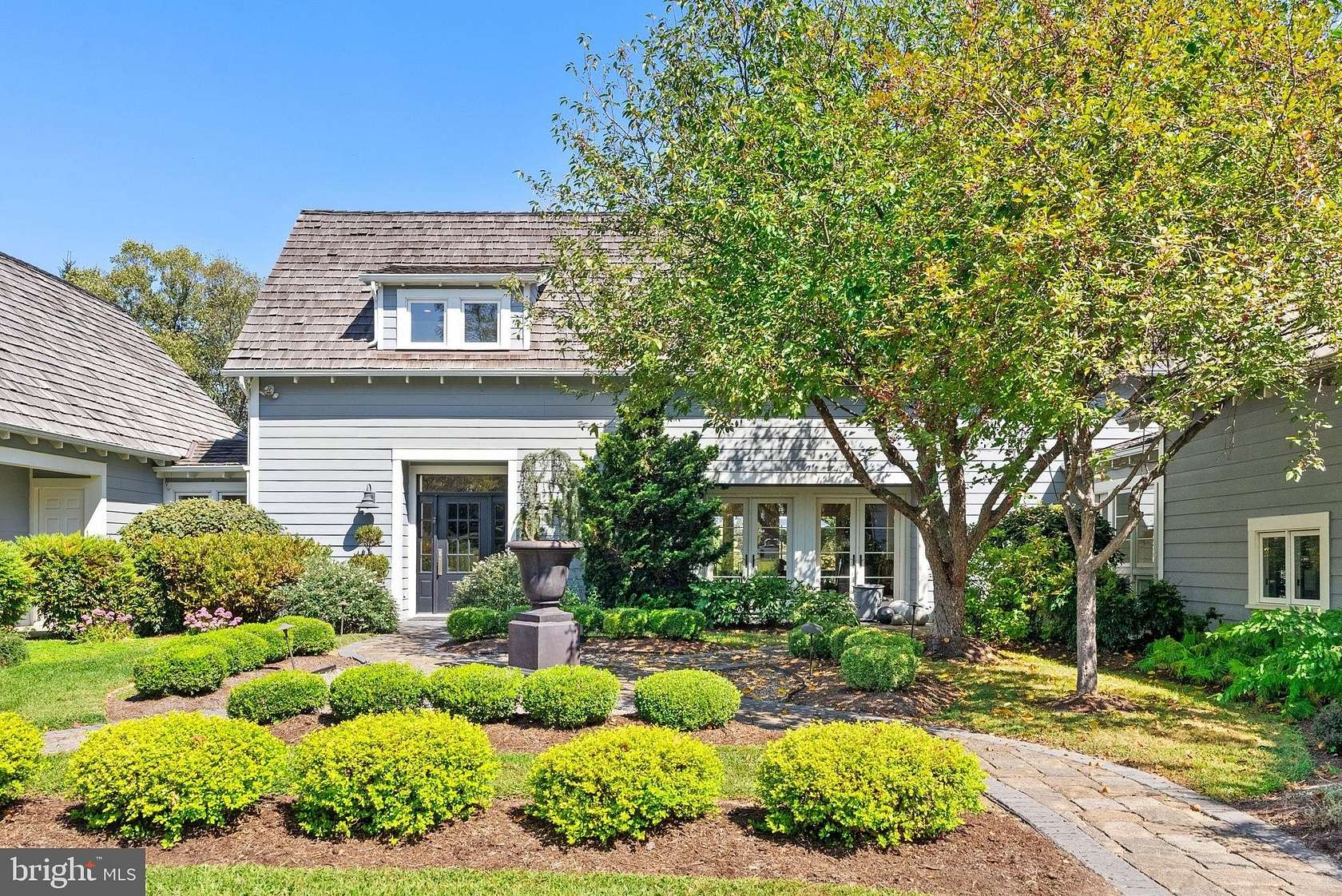 10 Acres of Land with Home for Sale in Middleburg, Virginia