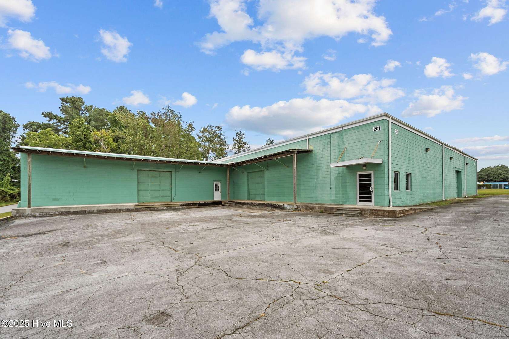 3.4 Acres of Improved Mixed-Use Land for Sale in Jacksonville, North Carolina