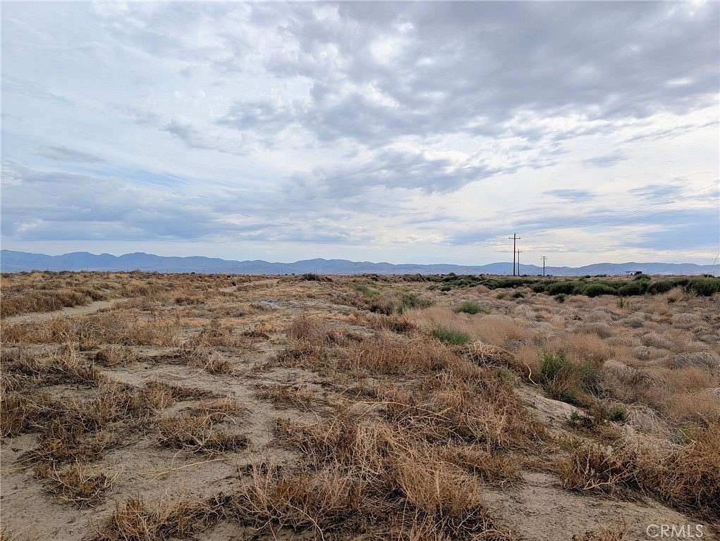 5.19 Acres of Land for Sale in Lancaster, California