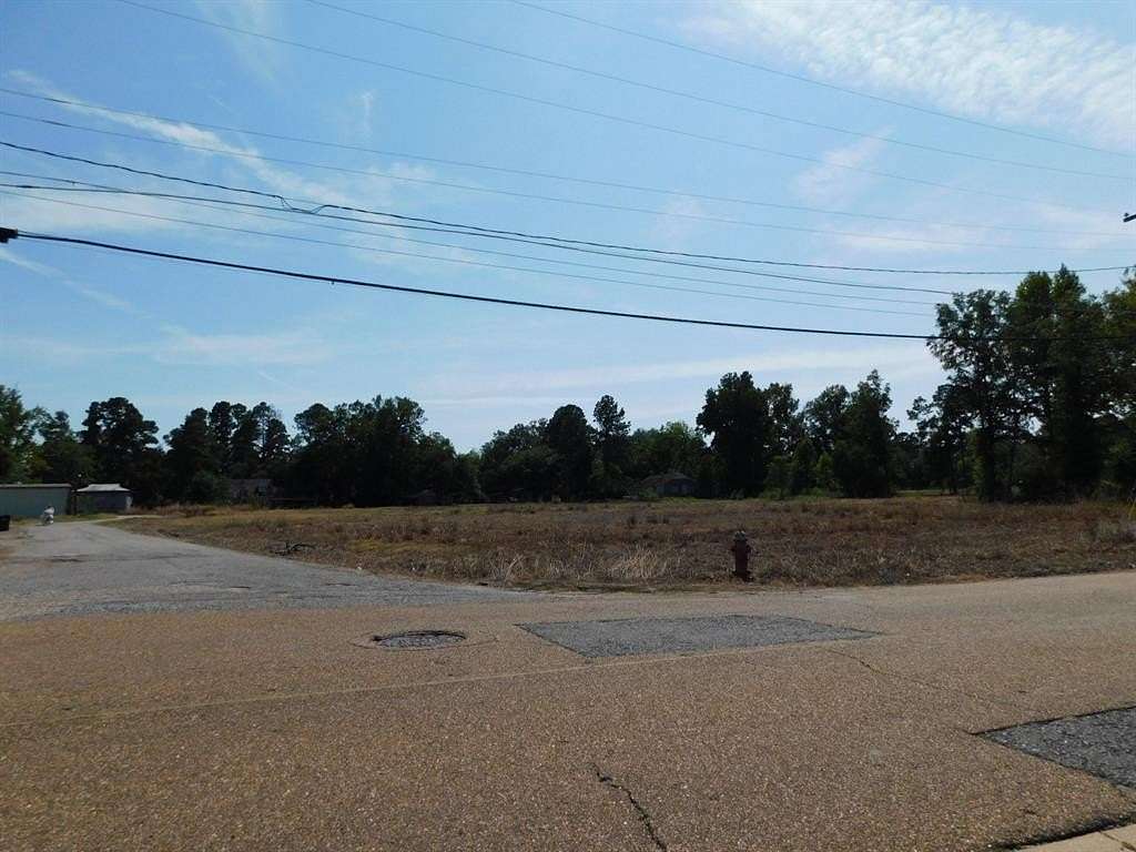 5.13 Acres of Residential Land for Sale in Springhill, Louisiana