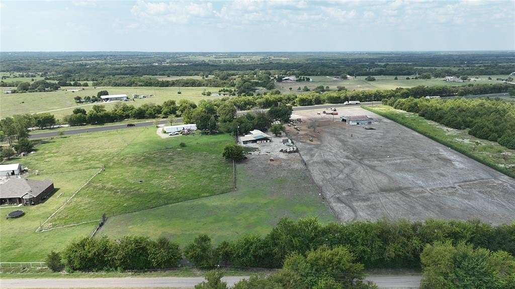 6.5 Acres of Residential Land for Sale in Celeste, Texas