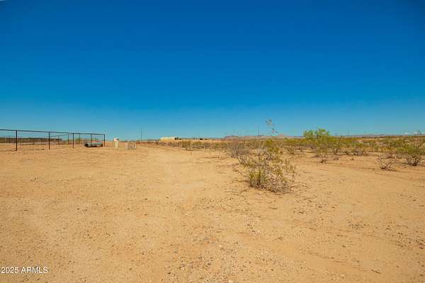 1 Acre of Residential Land for Sale in Wittmann, Arizona