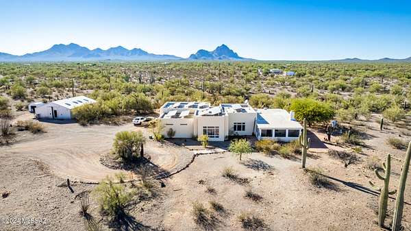 26.3 Acres of Recreational Land with Home for Sale in Marana, Arizona