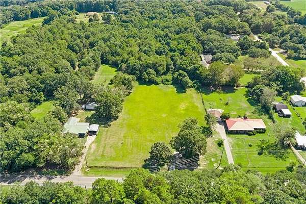 8.84 Acres of Land for Sale in Irvington, Alabama