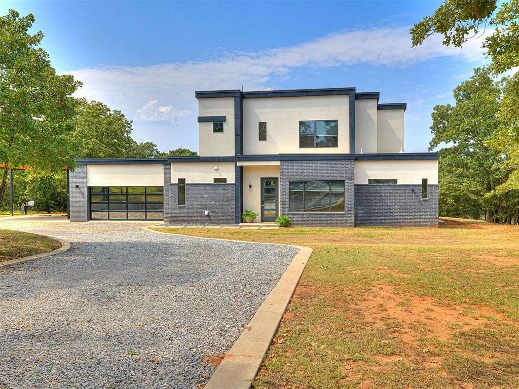 5 Acres of Residential Land with Home for Sale in Arcadia, Oklahoma