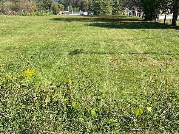 0.52 Acres of Land for Sale in Flat Lick, Kentucky