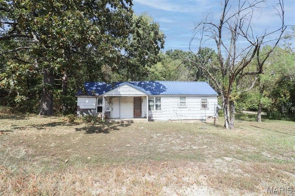 2.3 Acres of Improved Residential Land for Sale in Dixon, Missouri