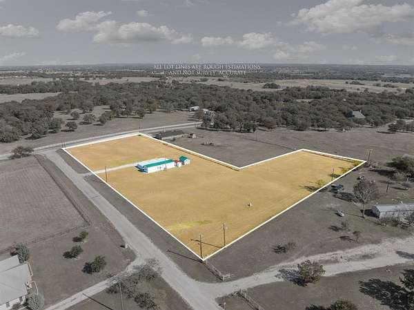 3 Acres of Residential Land with Home for Sale in Bridgeport, Texas