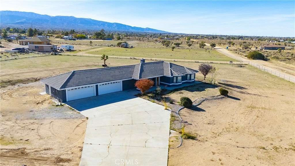 2.5 Acres of Land with Home for Sale in Phelan, California