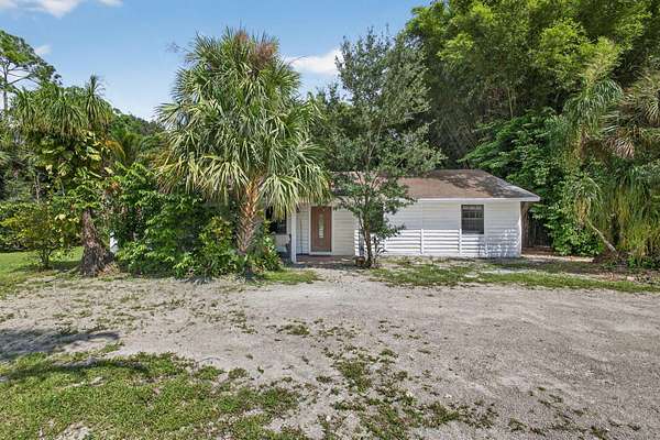 5 Acres of Land with Home for Lease in Loxahatchee Groves, Florida