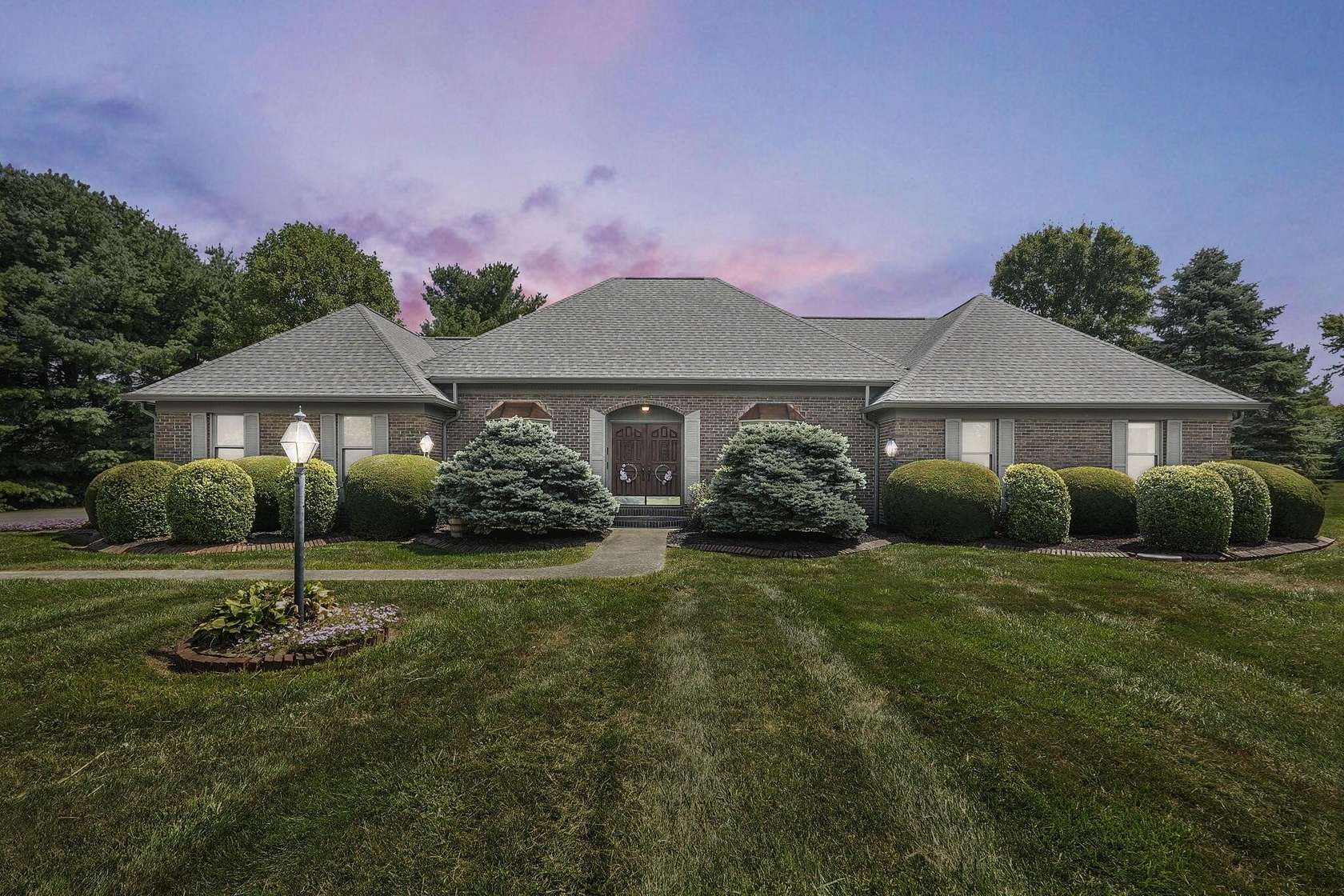 5 Acres of Residential Land with Home for Sale in Ashville, Ohio