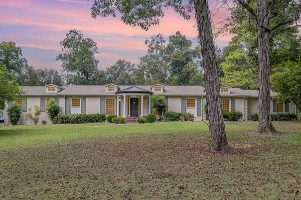 10 Acres of Land with Home for Sale in Shelbyville, Tennessee