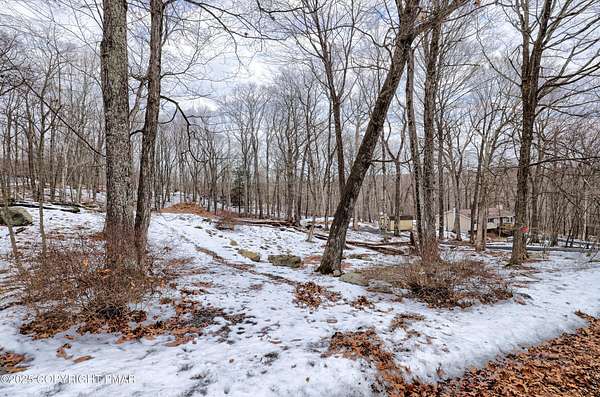 0.38 Acres of Residential Land for Sale in Bushkill, Pennsylvania