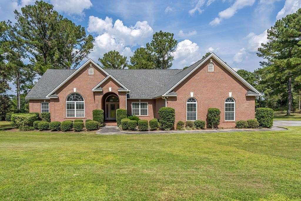2.7 Acres of Residential Land with Home for Sale in Douglas, Georgia