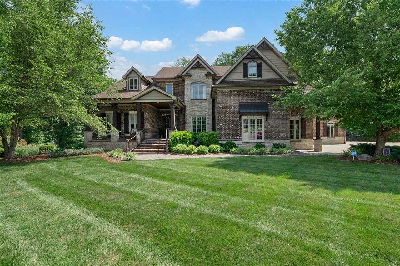 2.43 Acres of Residential Land with Home for Sale in Bowling Green, Kentucky