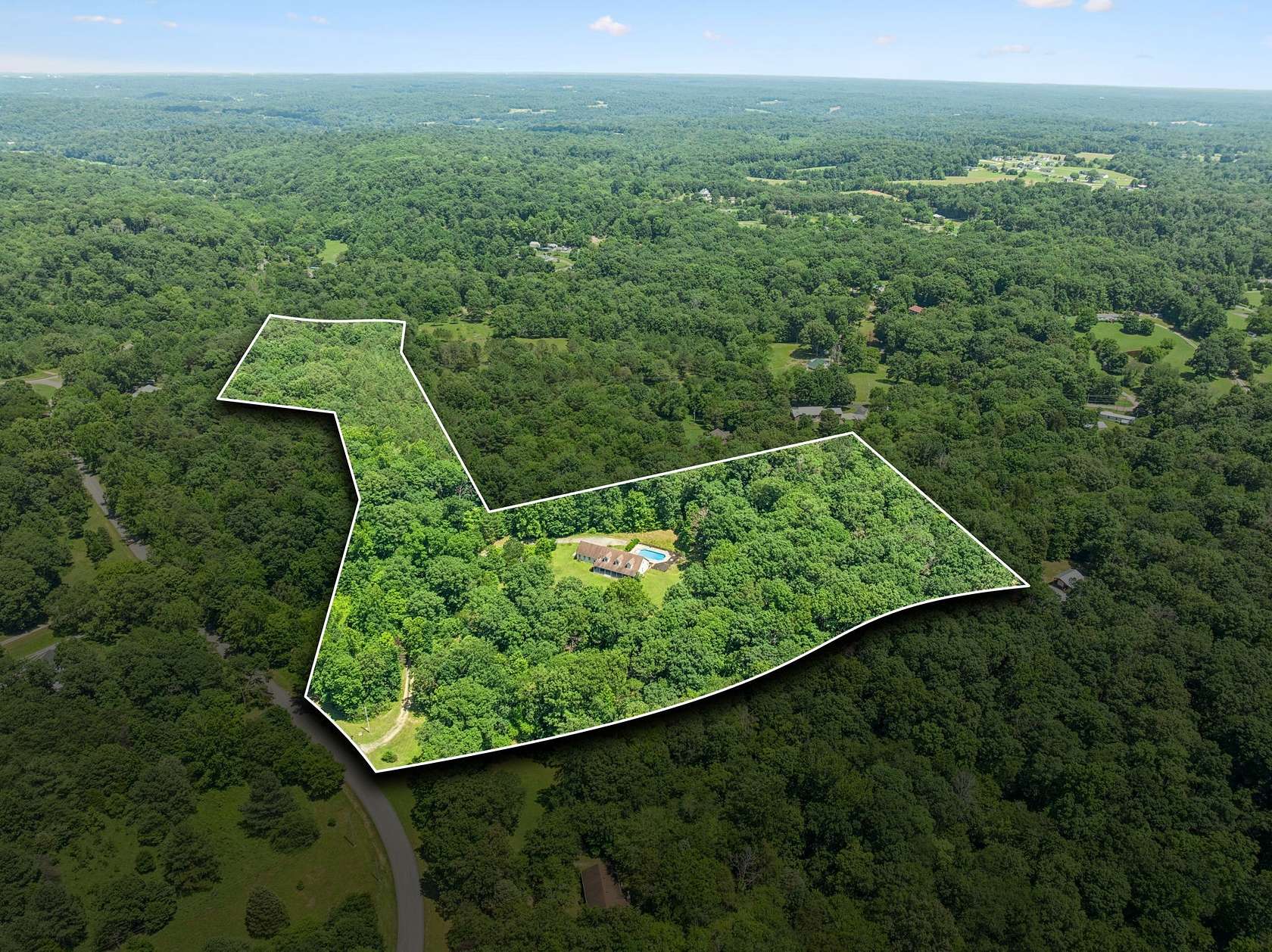 11.8 Acres of Land with Home for Sale in Dickson, Tennessee