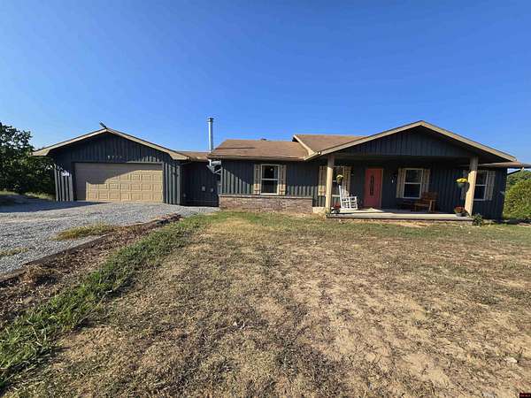 6 Acres of Residential Land with Home for Sale in Yellville, Arkansas