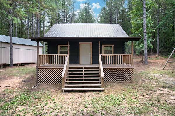 10 Acres of Recreational Land with Home for Sale in Decatur, Tennessee