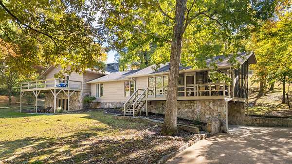 2 Acres of Residential Land with Home for Sale in Chattanooga, Tennessee