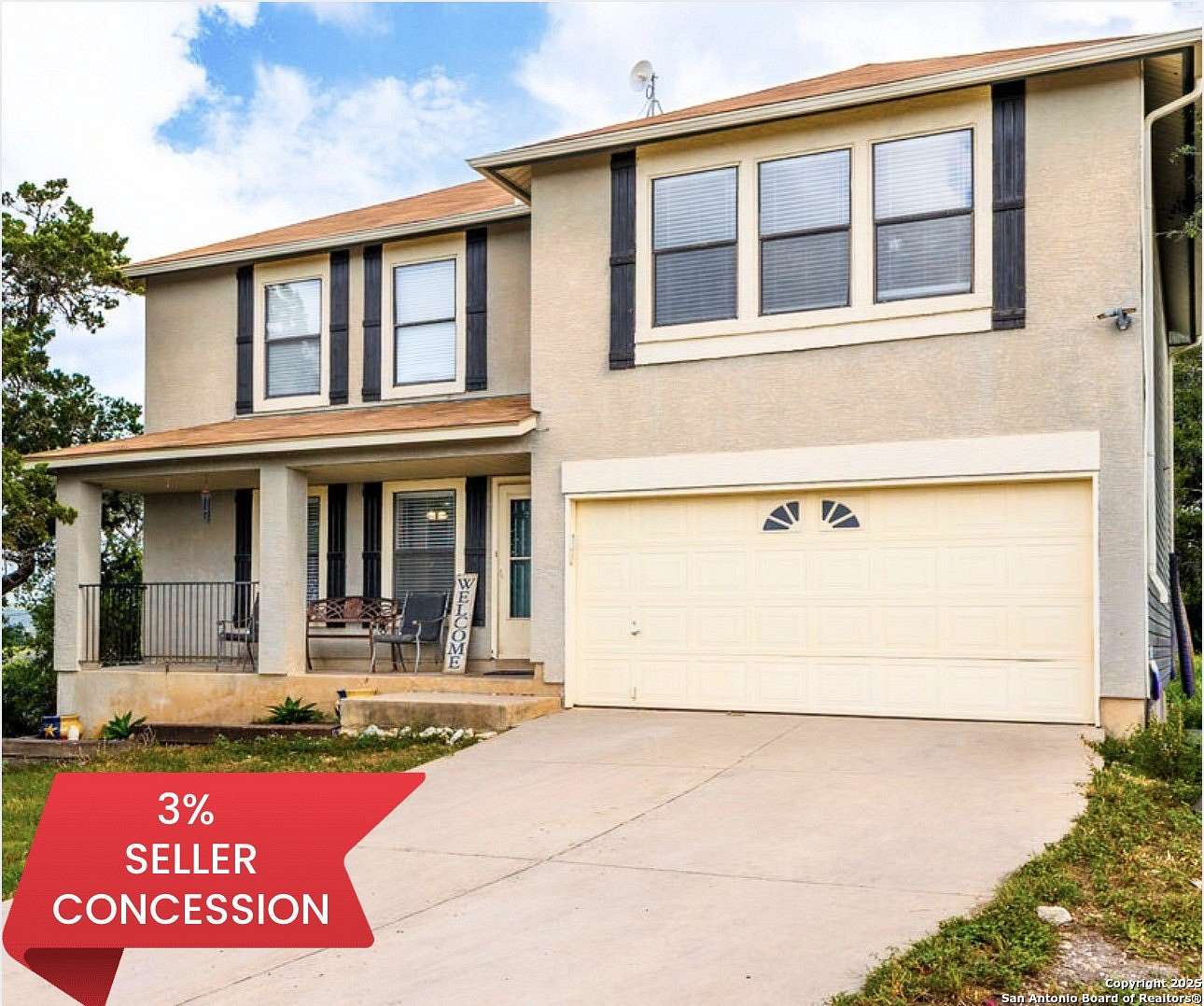 5 Acres of Residential Land with Home for Sale in Riomedina, Texas