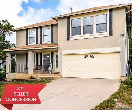 5 Acres of Residential Land with Home for Sale in Riomedina, Texas