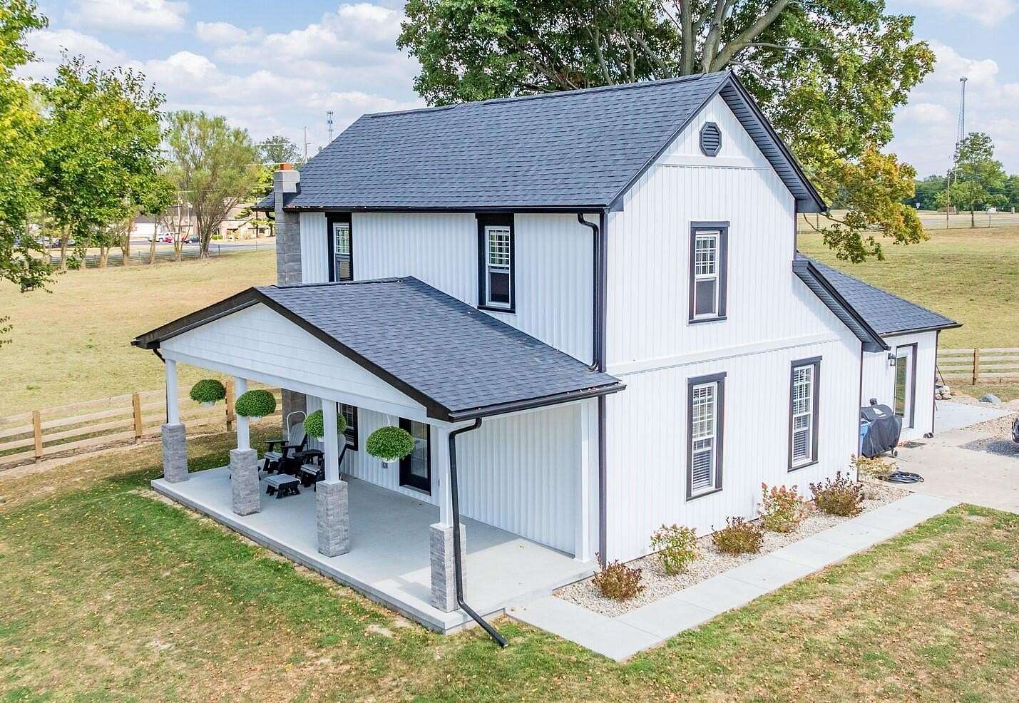 7 Acres of Residential Land with Home for Sale in Bellefontaine, Ohio