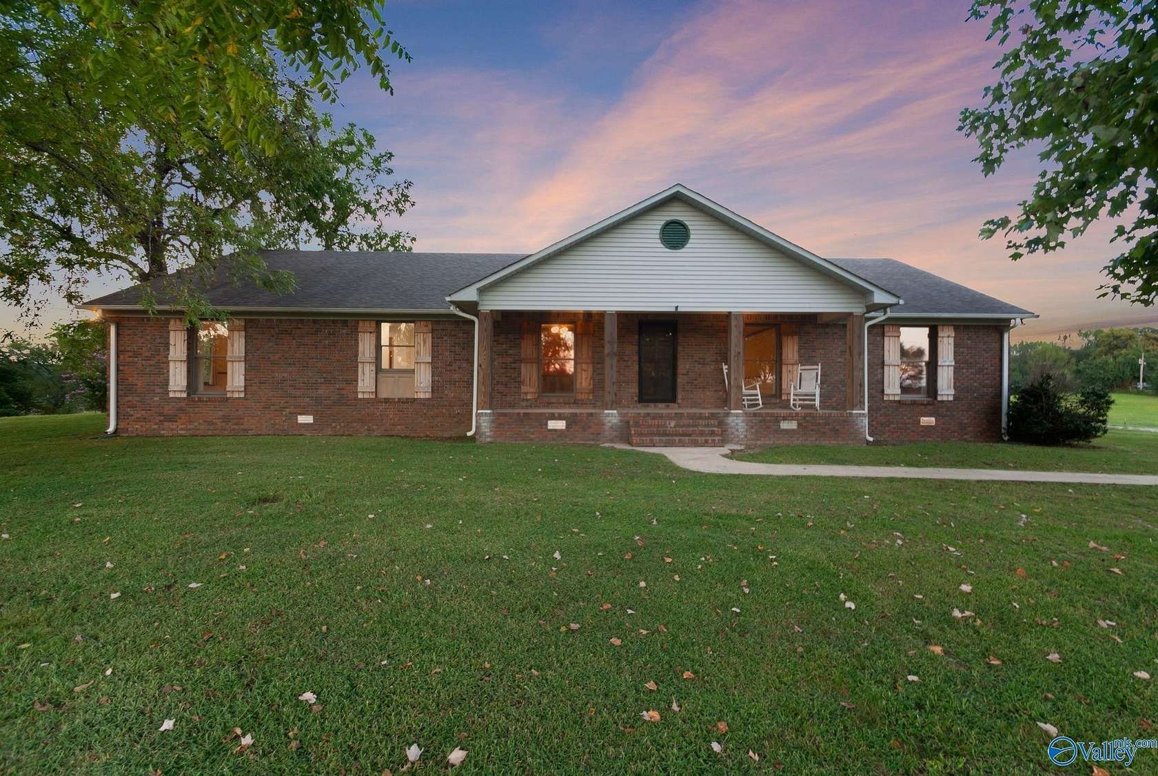 16 Acres of Land with Home for Sale in Athens, Alabama